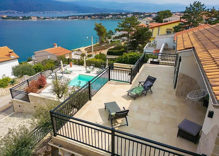 Sea Queen Villa *