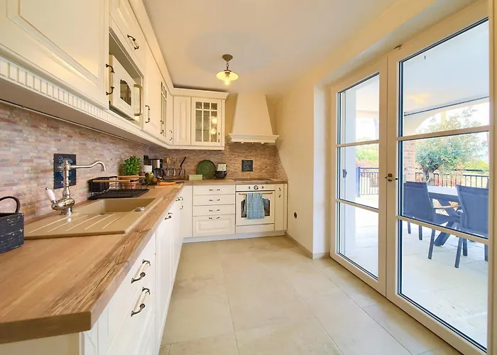 Sea Queen Villa Šilo